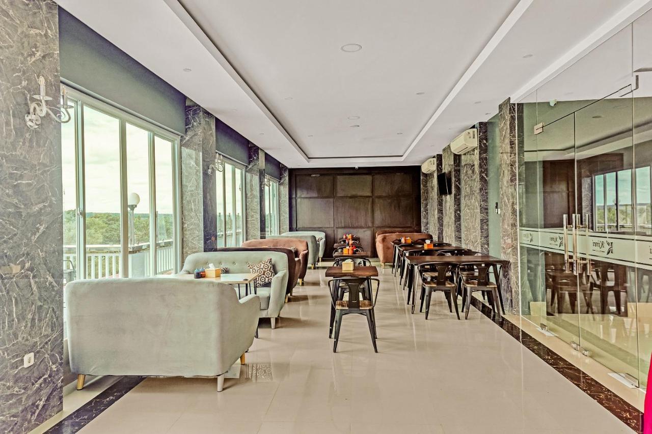 Kirei Hotel Bantaeng Extérieur photo