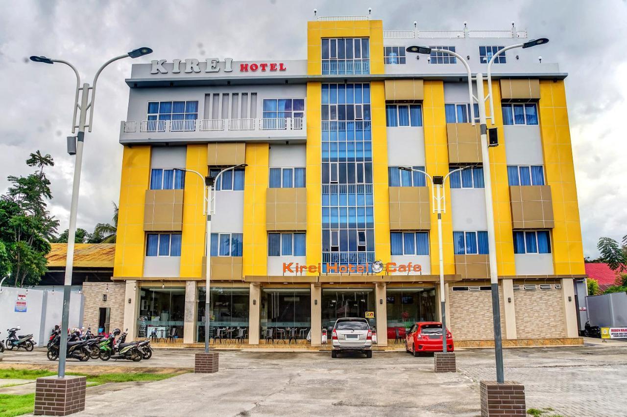 Kirei Hotel Bantaeng Extérieur photo