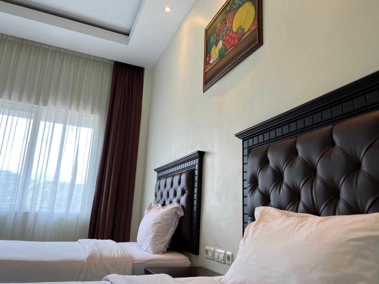 Kirei Hotel Bantaeng Extérieur photo