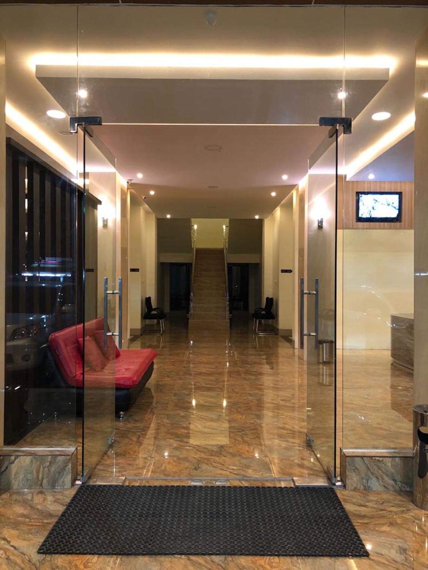 Kirei Hotel Bantaeng Extérieur photo